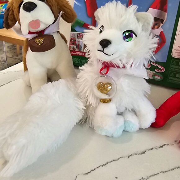 "Elves At Play" Kit With Scout Elf St. Bernard & Arctic Fox Plush elf on the she - Picture 6 of 9